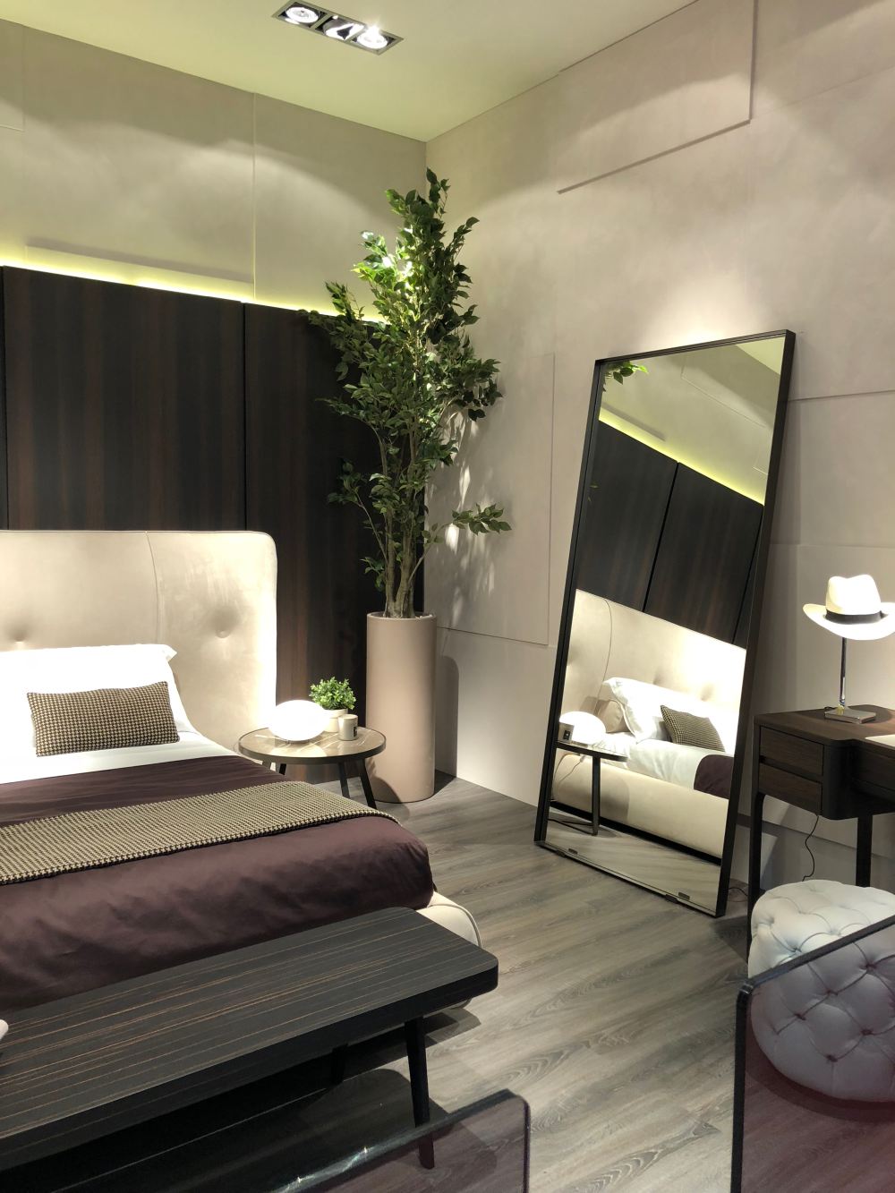 30 Modern Bedroom Design Ideas For a Contemporary Style
