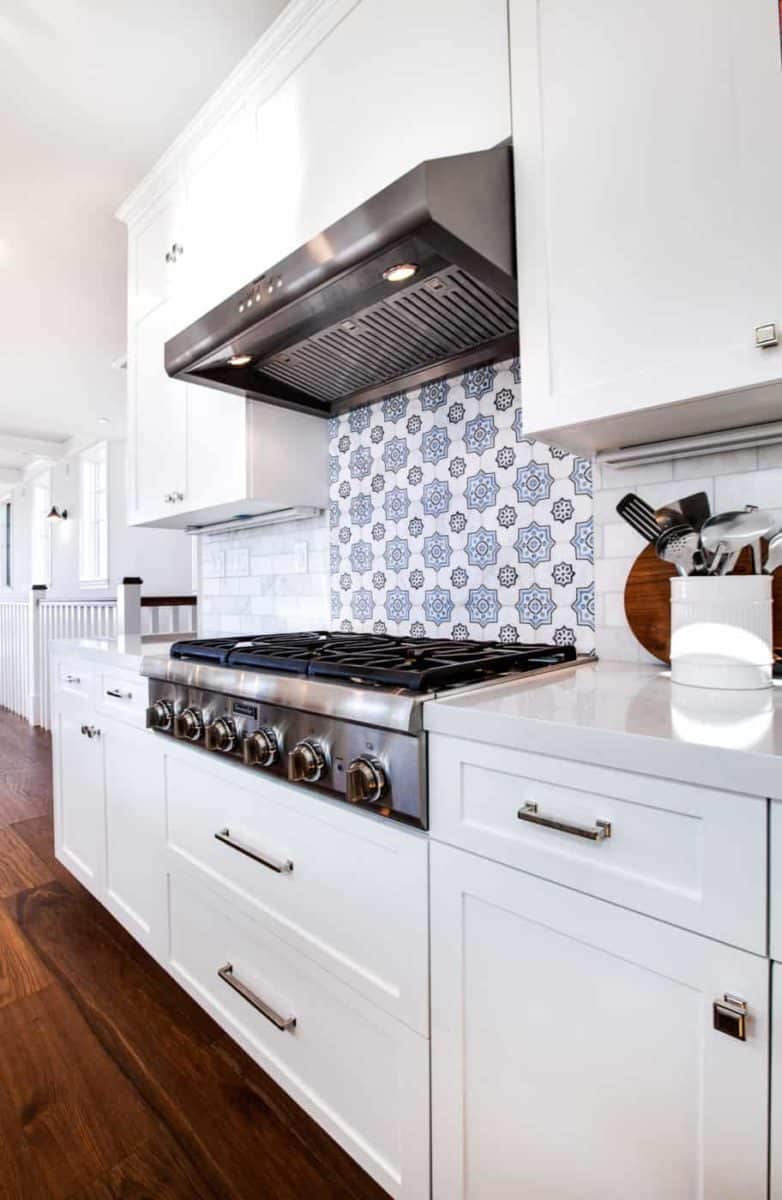 5 Small Scale Kitchen Backsplash Ideas - StoneImpressions Natural Stone Tile