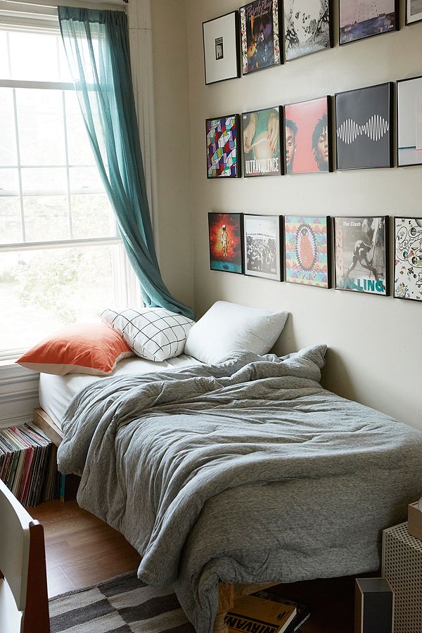 6 Must-Know Tips for Decorating Your Dorm on a Serious Budget - College Fashion