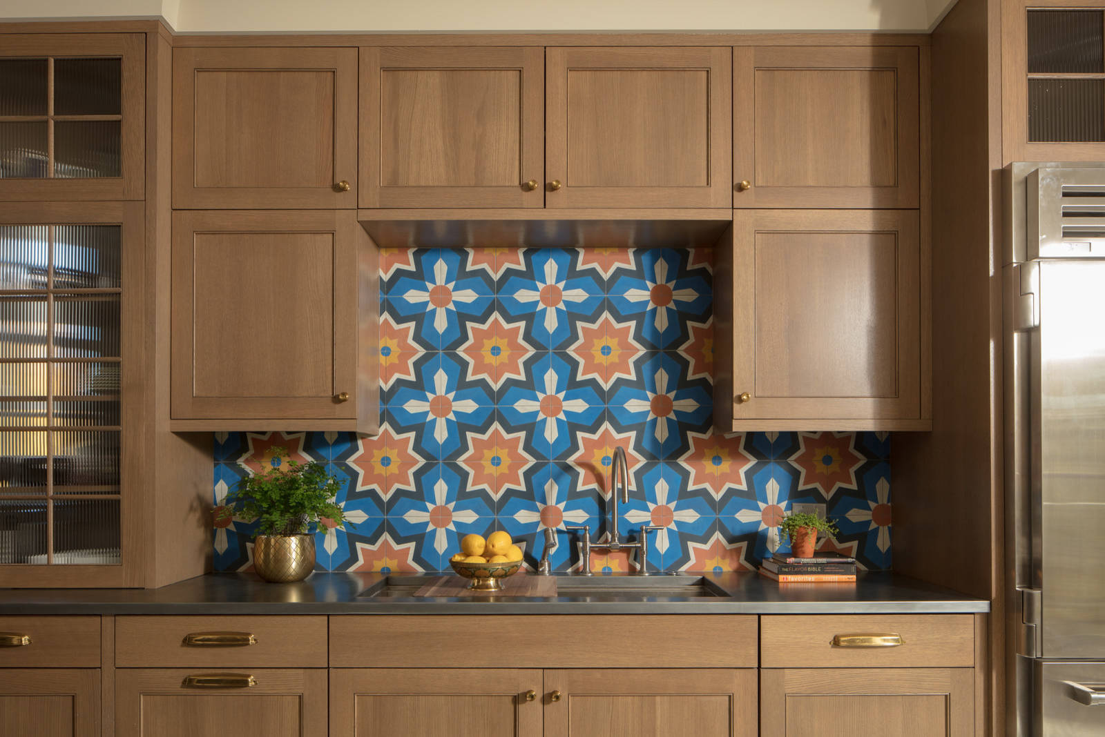 62 Bold Kitchen Backsplashes to Behold
