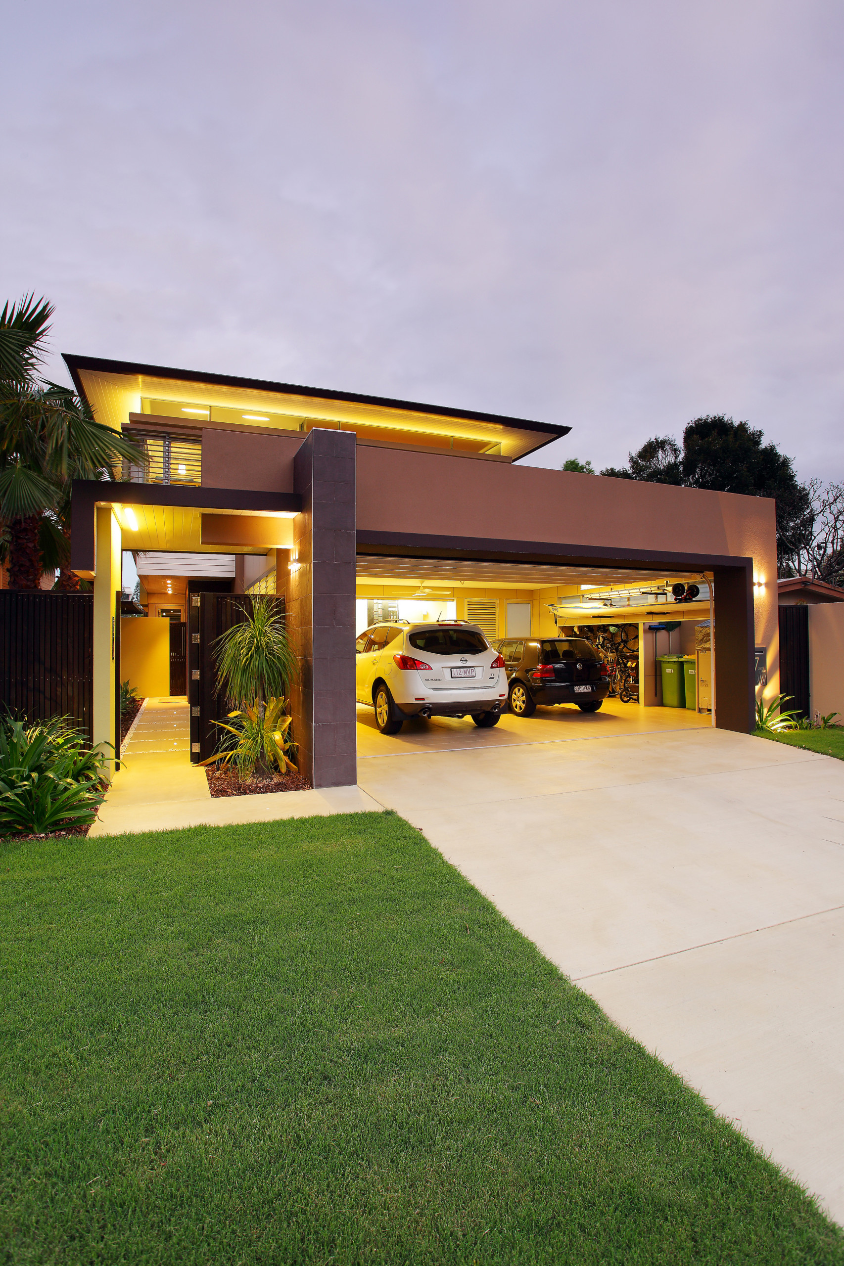 75 Beautiful Three-Car Garage Ideas & Designs - June 2026 | Houzz AU