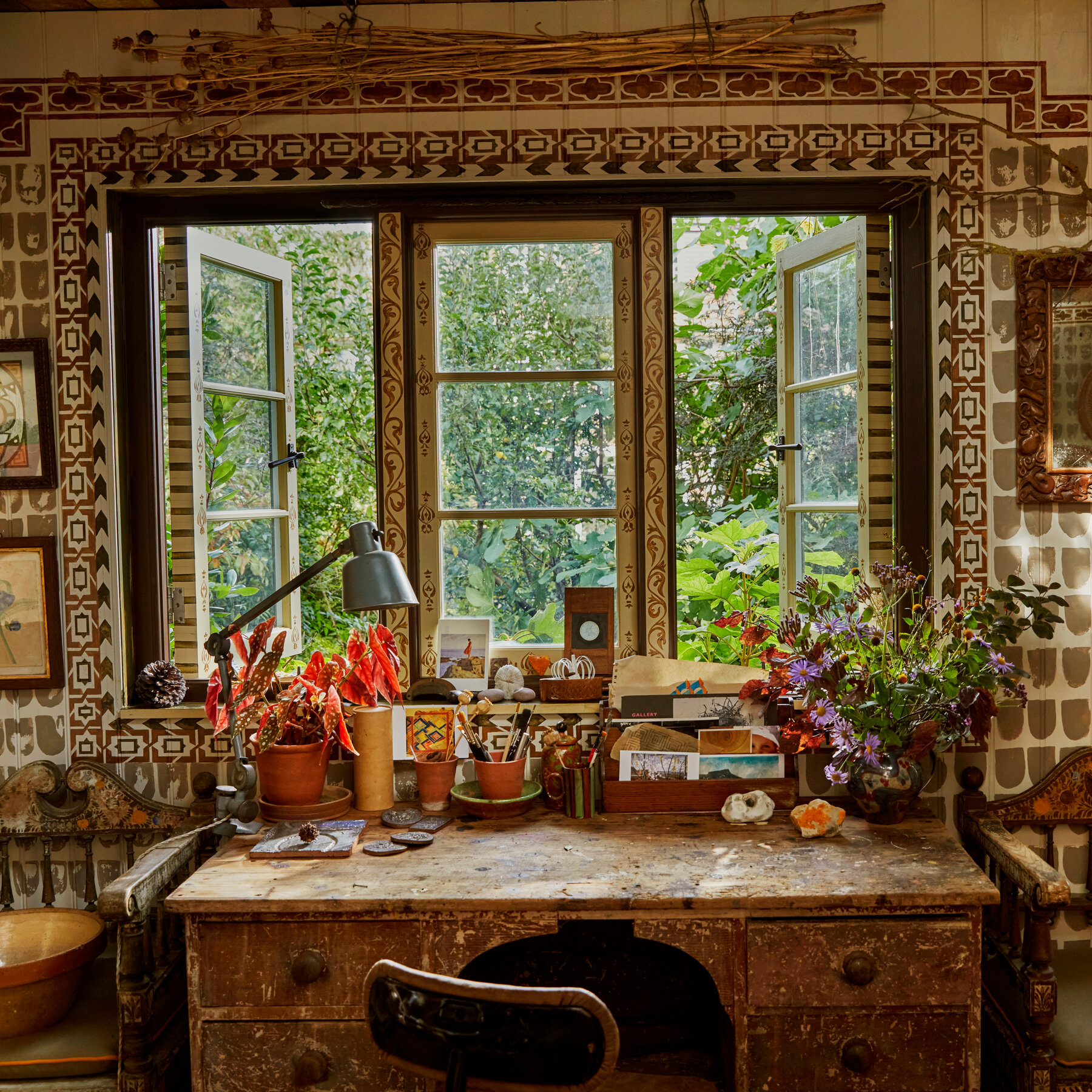 A Garden Shed Becomes a Retreat Filled With Treasures - The New York Times