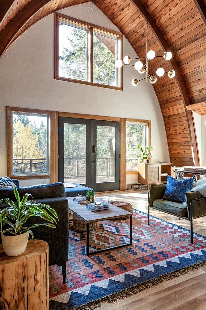 A Scandinavian-Style Cabin Creates a Happy Oregon Retreat