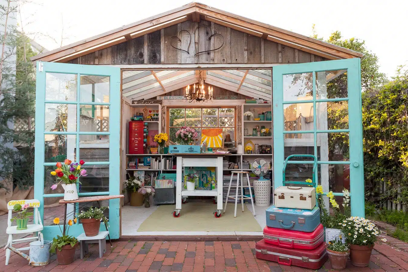Best Cottage Style She-Shed Ideas - Enthralling Gumption