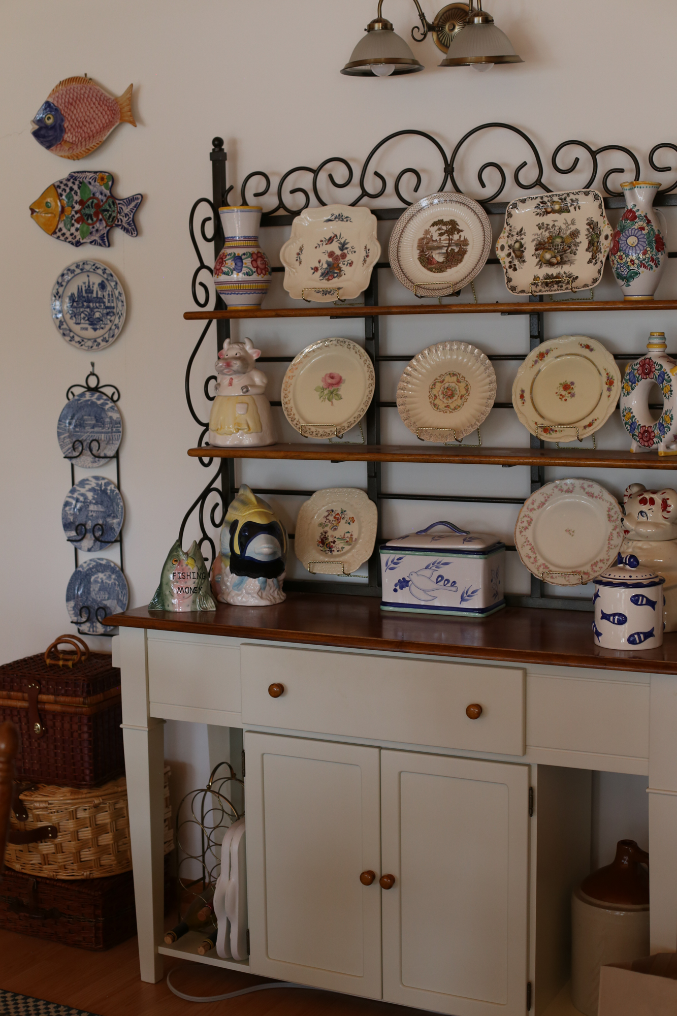 Burleigh Blue Regal Peacock - Hutch Makeover with William Ashley - nataliastyle