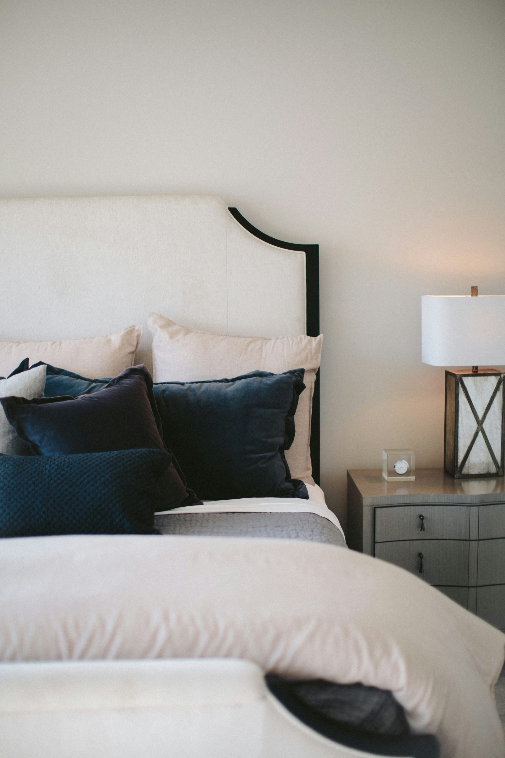 Cozy neutral bedroom
