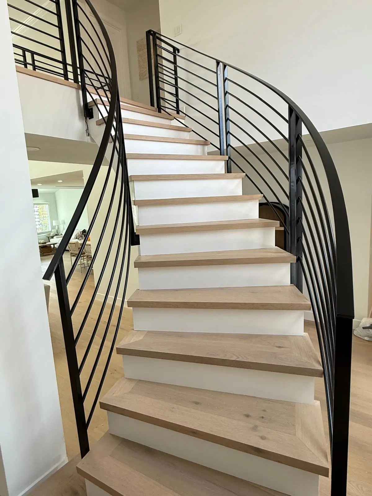 Curved Railing Systems in West Palm Beach, FL | Luxury Staircase Railings