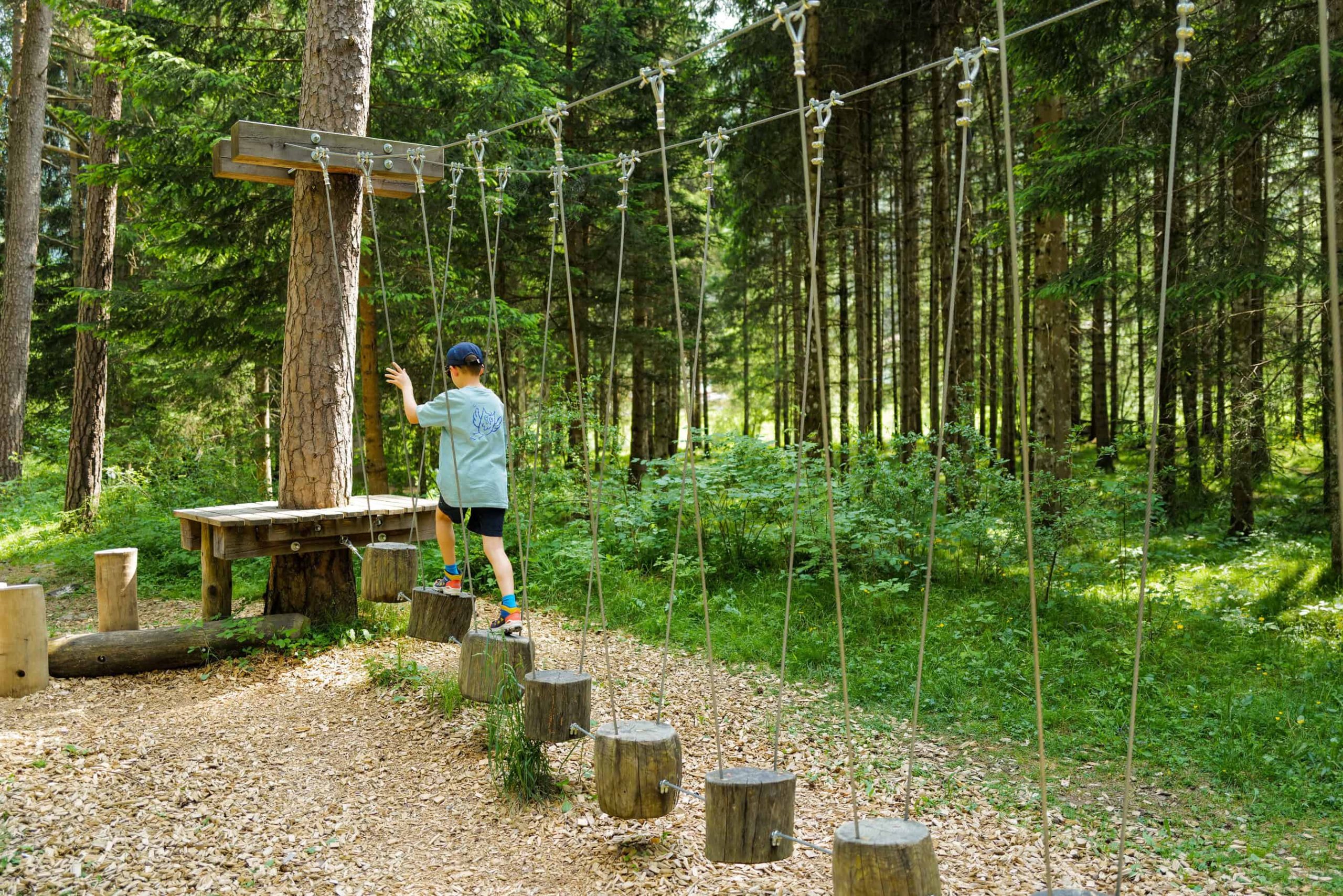 Day out with kids in South Tyrol: Forest time at the Portjoch playground | the urban kids