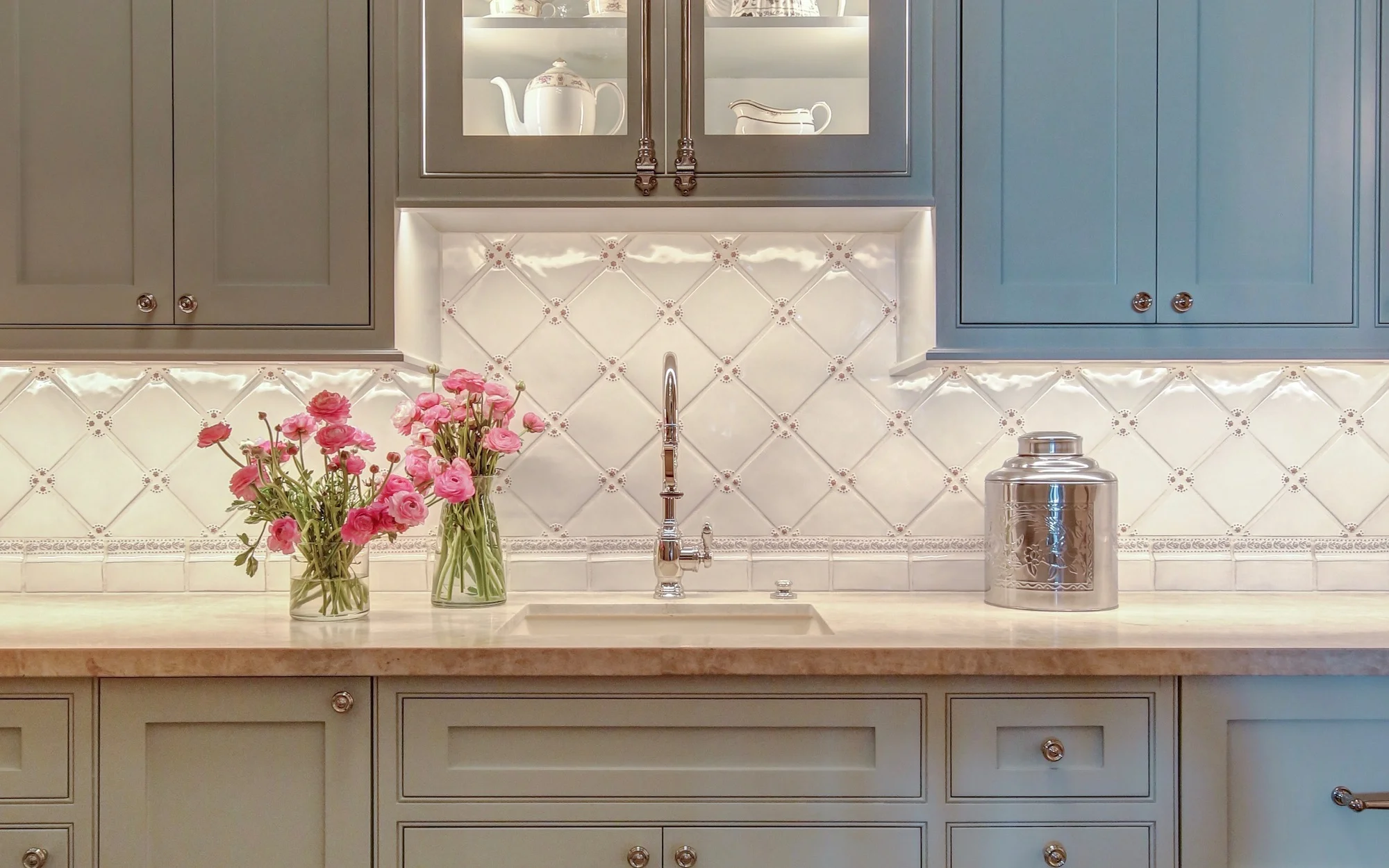 Decorative Kitchen Backsplash | Handmade Tile | Moore-Merkowitz