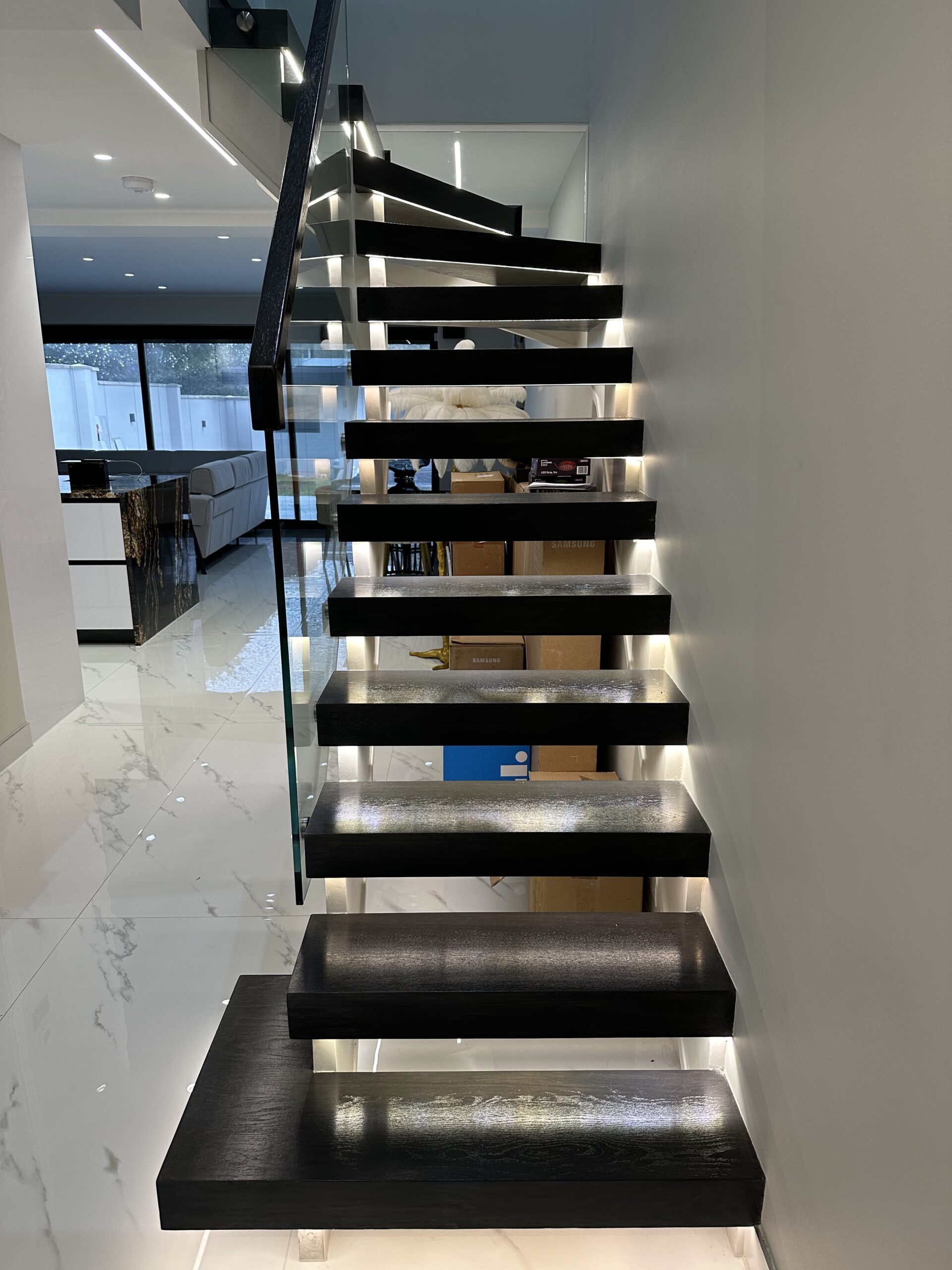 Floating Staircase: The Ultimate Guide to Modern, Elegant Design - Woodcraft Joinery London | Bespoke Joinery & Carpentry in North London