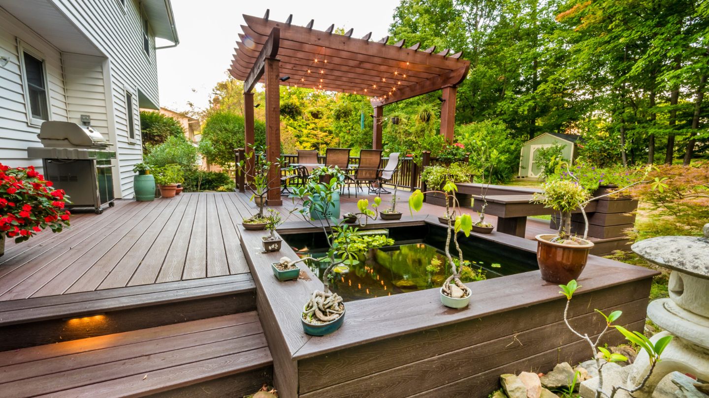 How Deck Builders Upgrade Small Backyards in Northeast Ohio