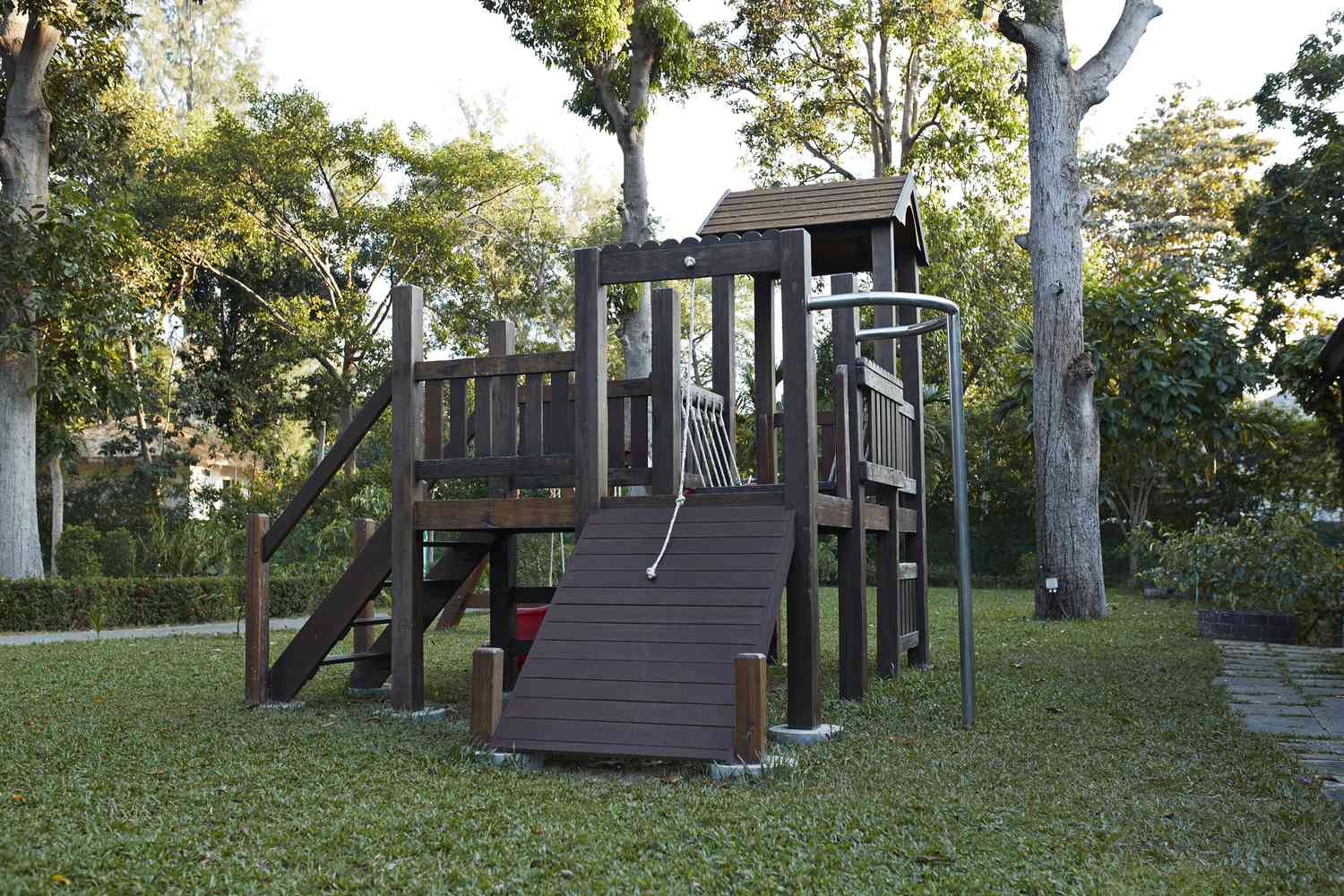 How to Build a DIY Backyard Playground