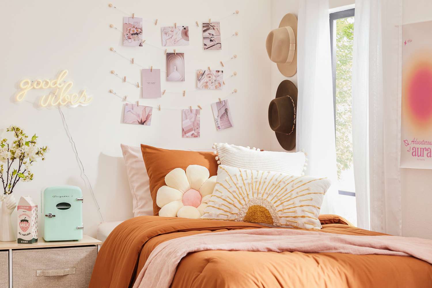 How to Decorate Your Dorm so It Doesn't Feel Like a Dorm