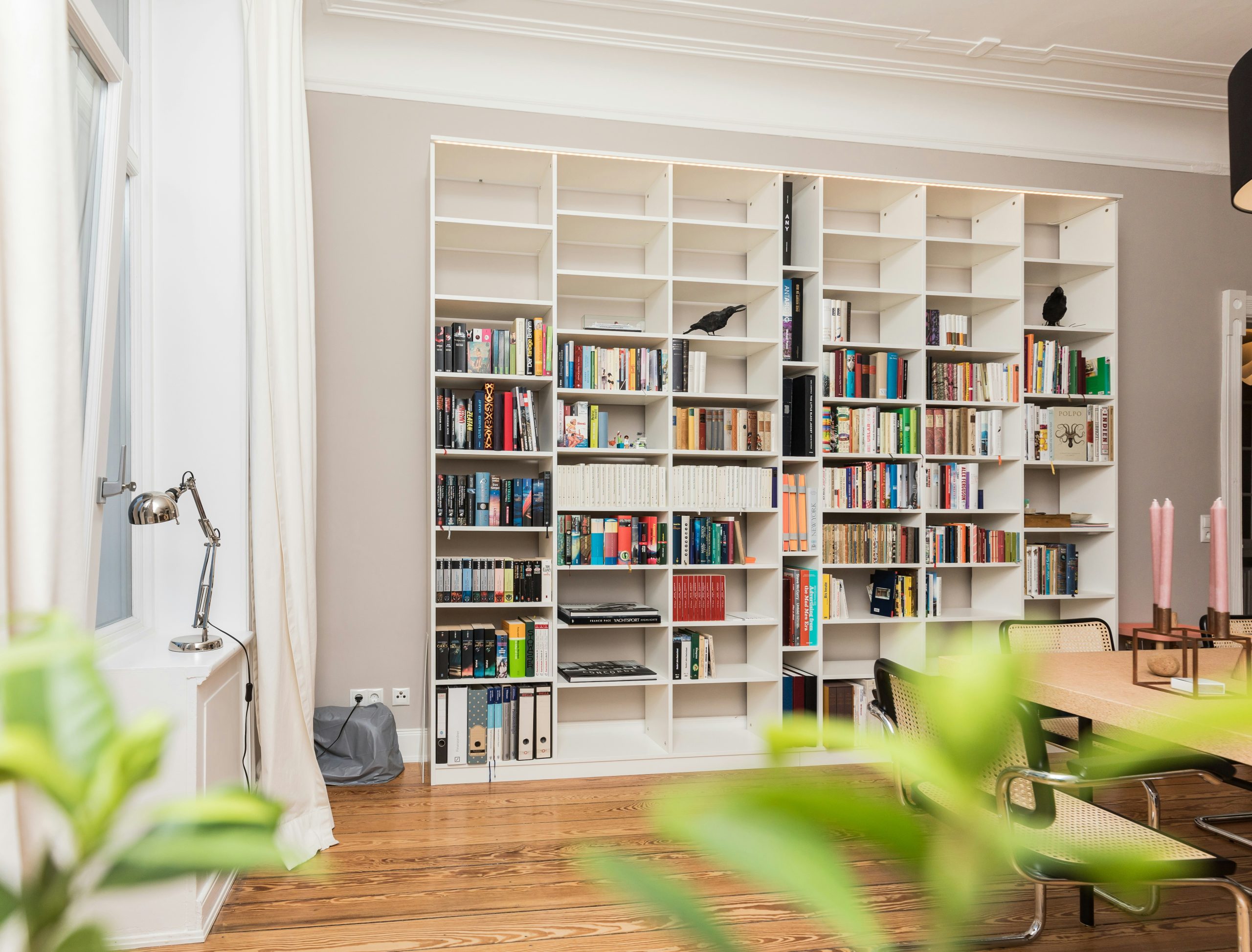 individualized shelf in white MDF for a dining room.