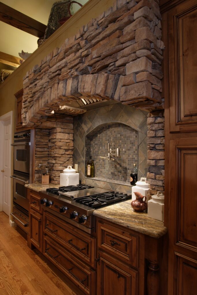 Kitchen Design Trends: Range Backsplashes - Callier and Thompson