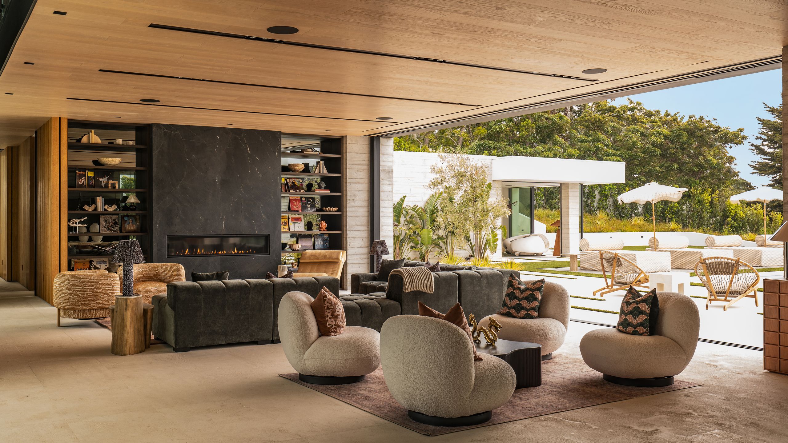 Modern Coastal Decor: Indoor-Outdoor Living Gets a Soulful Twist at This Malibu Home Designed as an Artists' Retreat | AD Middle East