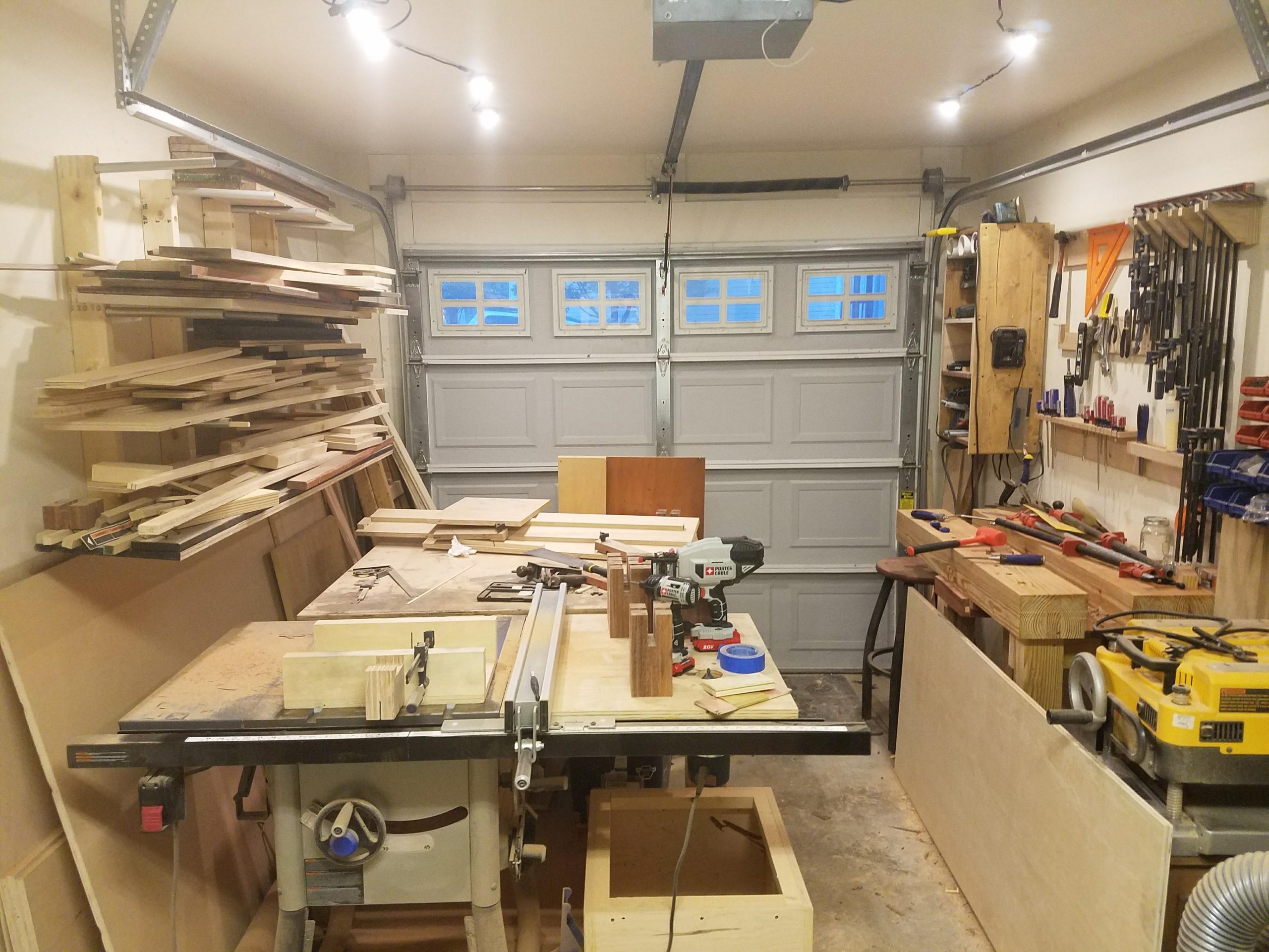 My small, one car garage, shop - Imgur