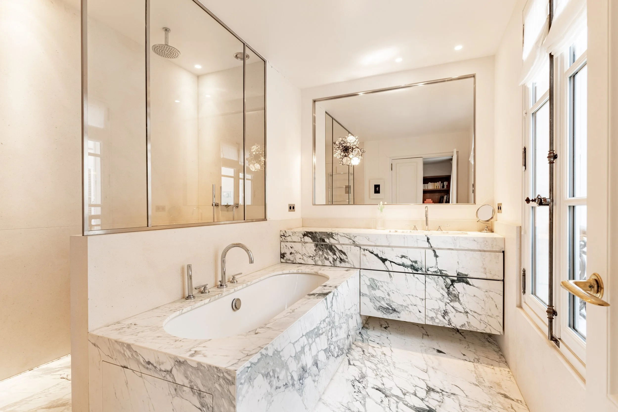 Paris Rue du Bac : Luxury Home — Homanie