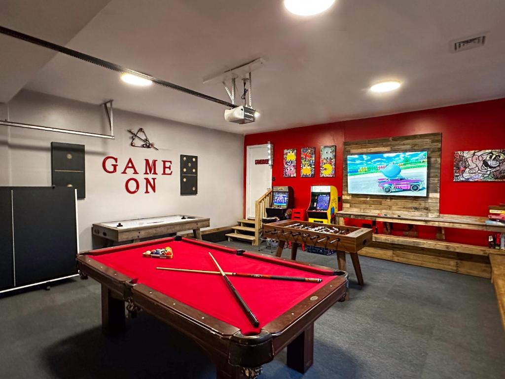 Rustic Poconos Ranch w Game Room, Tobyhanna (updated prices 2026)