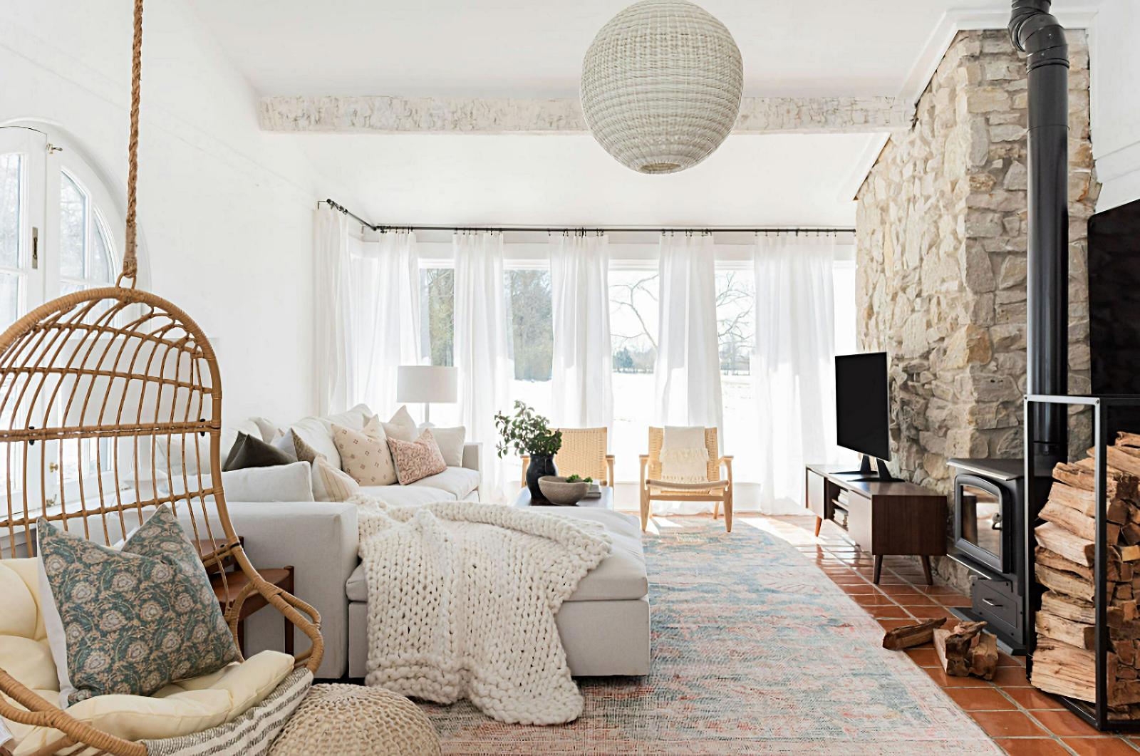 See Inside a Wondrous, Light and Airy Scandinavian-Style Cabin