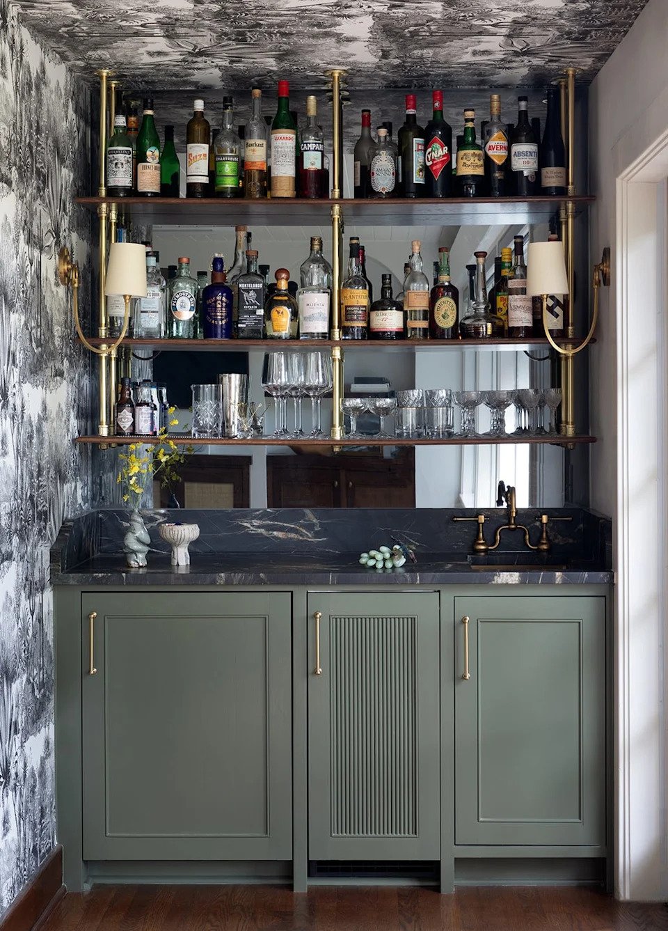 These Stunning Home Bars Recreate the Allure of a Night Out