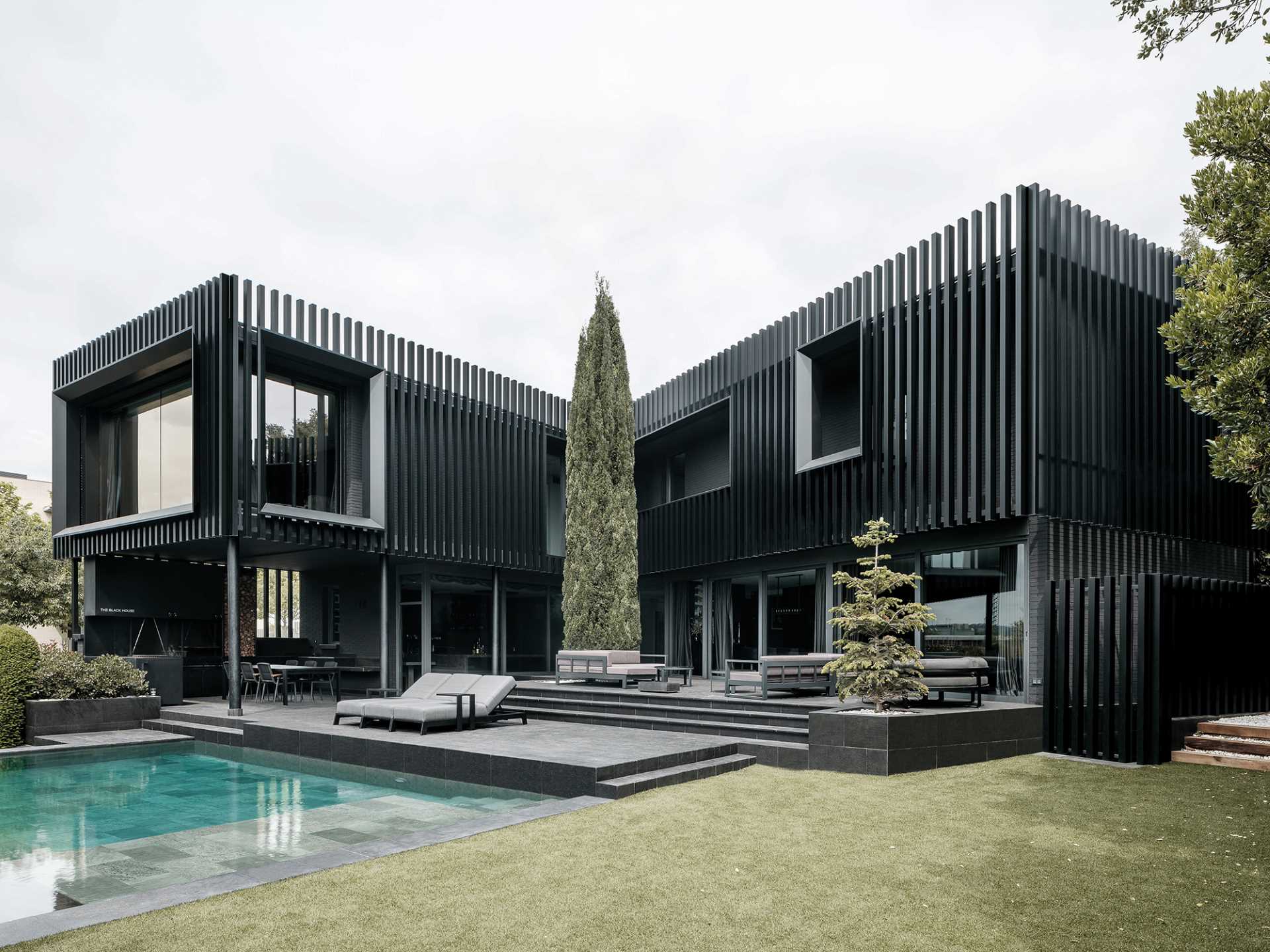 Vertical Fins Surround The Exterior Of This House Giving It A Distinct Appearance - ᐅ International Architecture & Design Awards 2026 | Architecture & Design Community