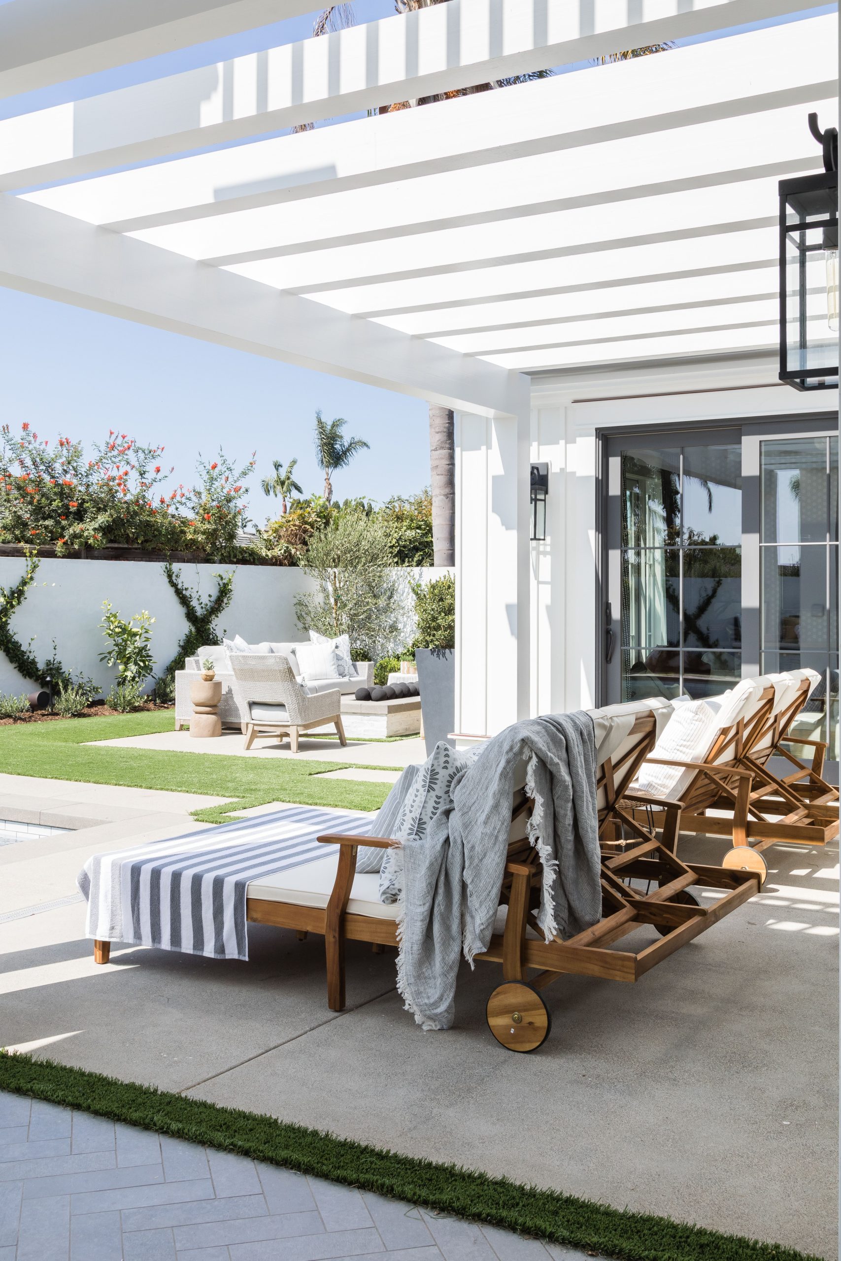 10 Patio Cover Ideas to Spruce Up Your Outdoor Space