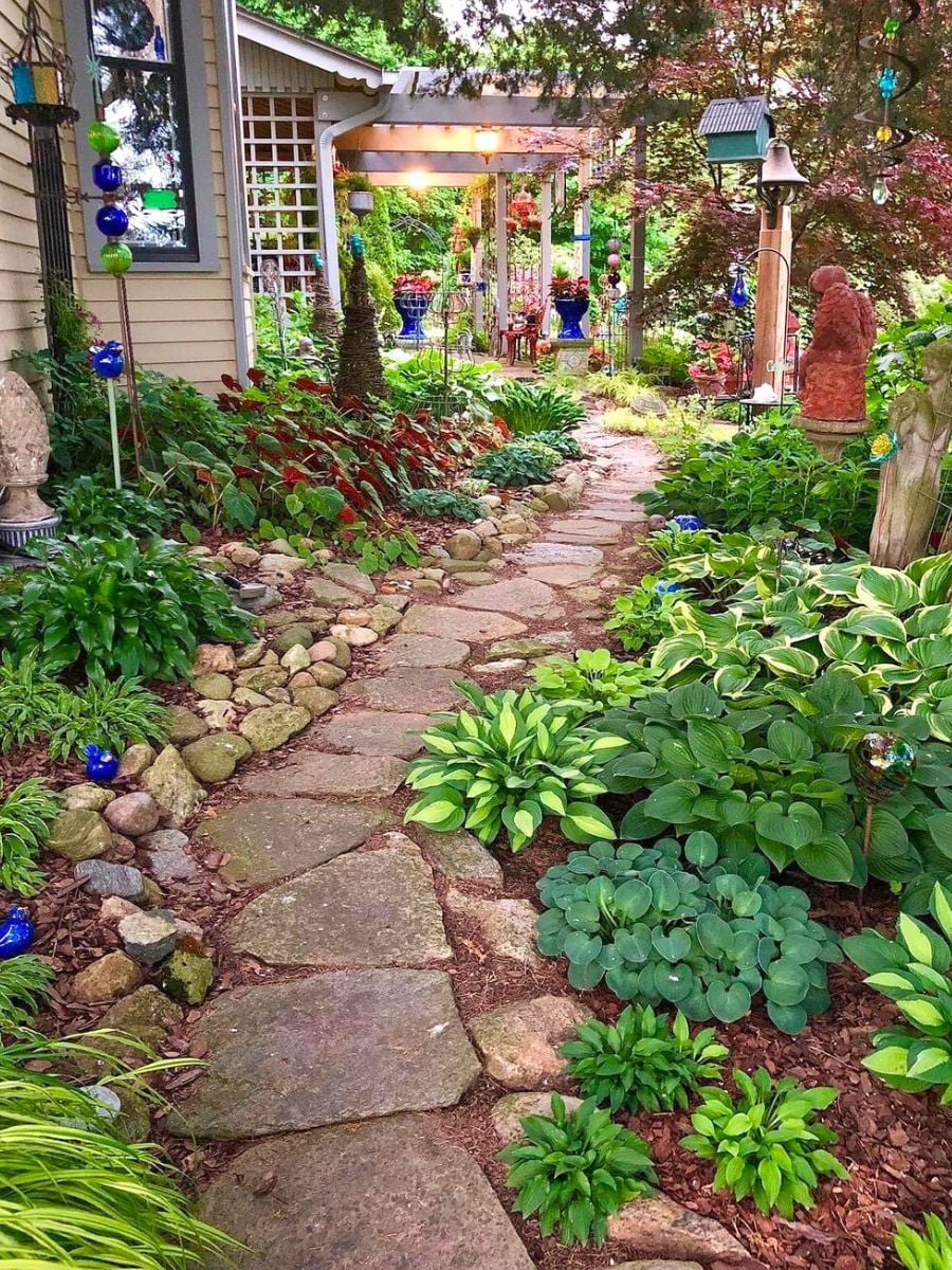 10 Shade Garden Ideas for Low Light Garden Corners