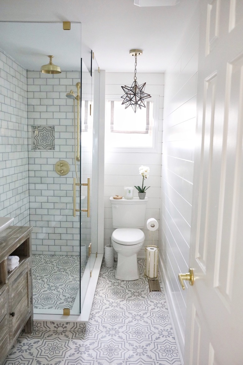 11 Corner Shower Ideas That Will Make Your Small Bath Feel A Bit Roomier
