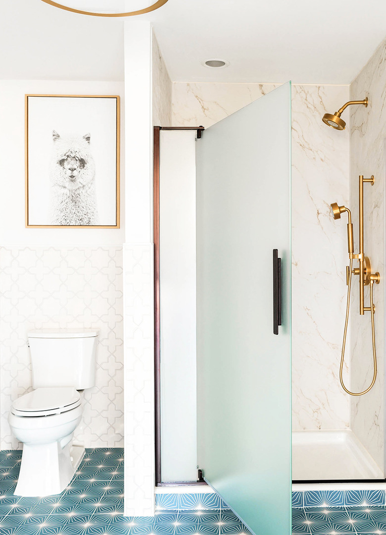 11 Corner Shower Ideas That Will Make Your Small Bath Feel A Bit Roomier