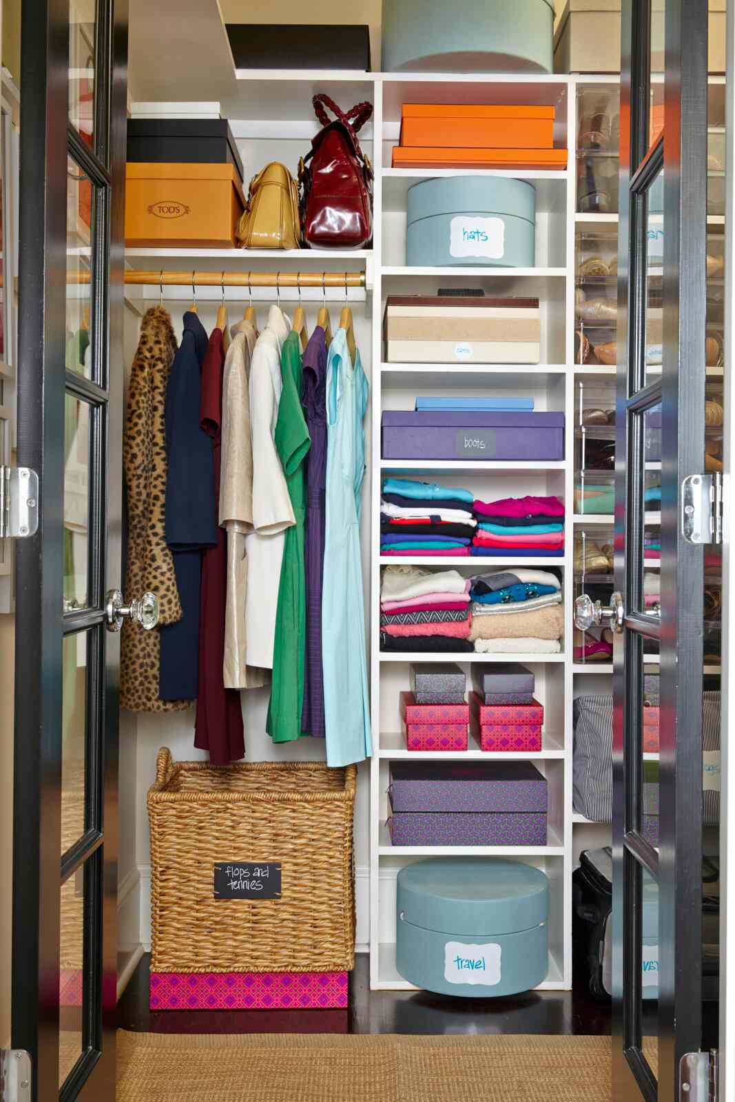 14 Walk-In Closet Organization Ideas