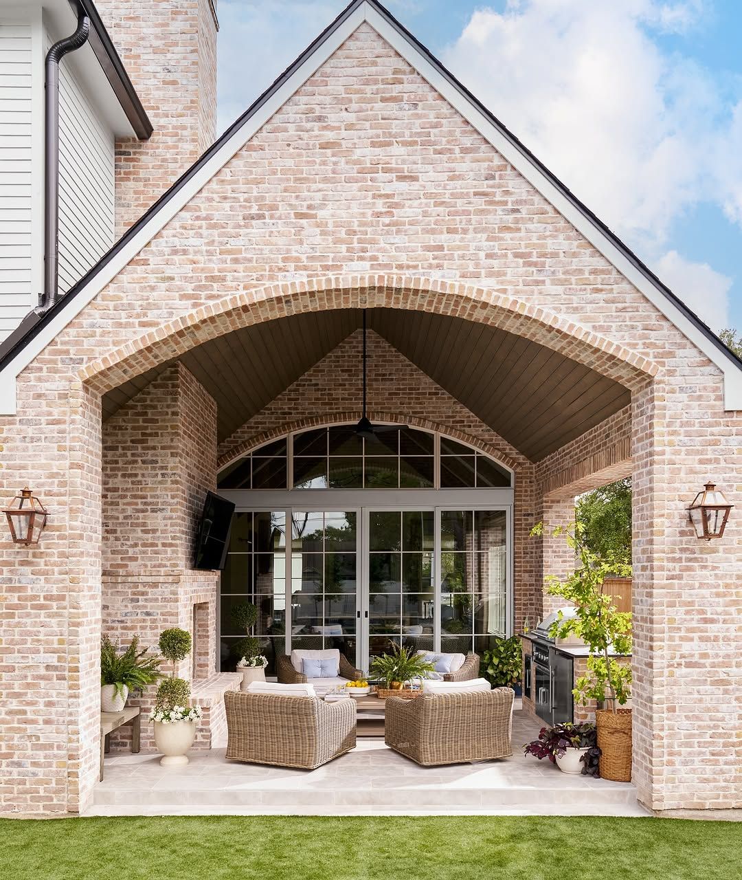 19 Backyard Covered Patio Ideas That Adapt Your Setup for Year-Round Living in 2026
