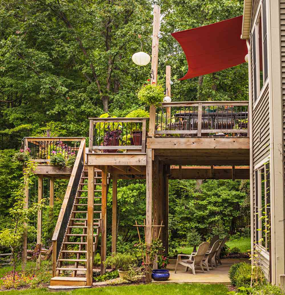 30 Ideas to Dress Up Your Deck