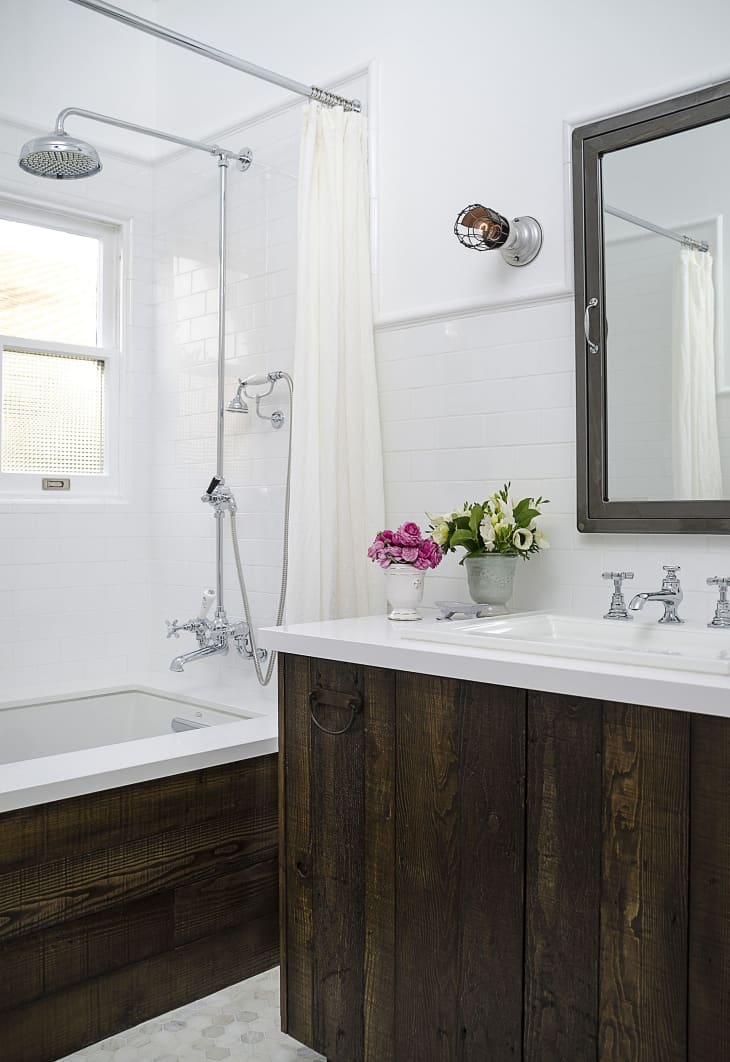 5 Fresh Ways to Shake Up the Look of a Bathtub/Shower Combo | Apartment Therapy