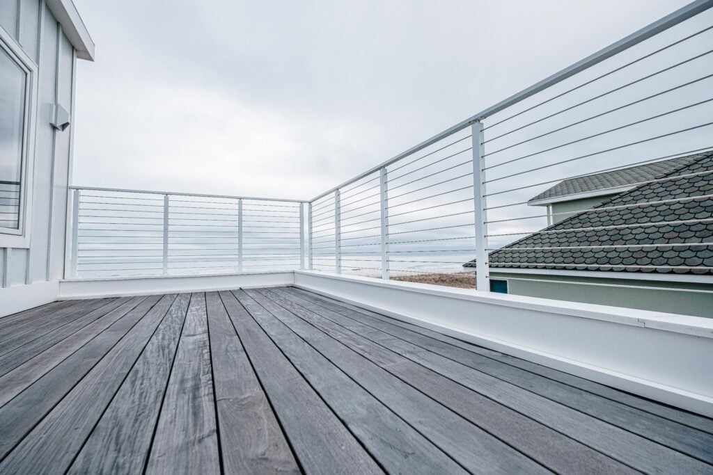 6 Cable Deck Railing Ideas You'll Love | Viewrail