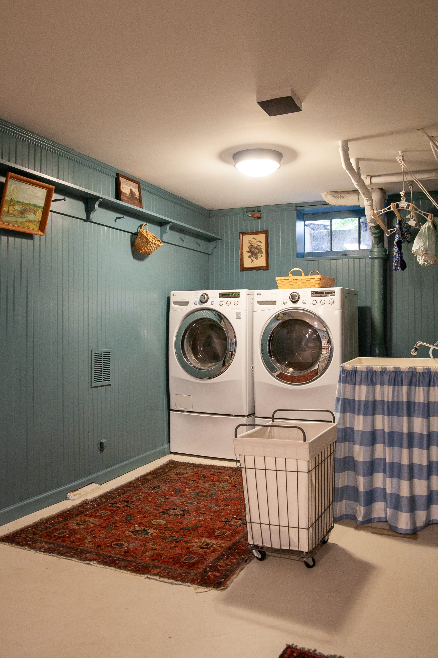 Basement laundry room but make it cute - reveal! And sources / Create / Enjoy