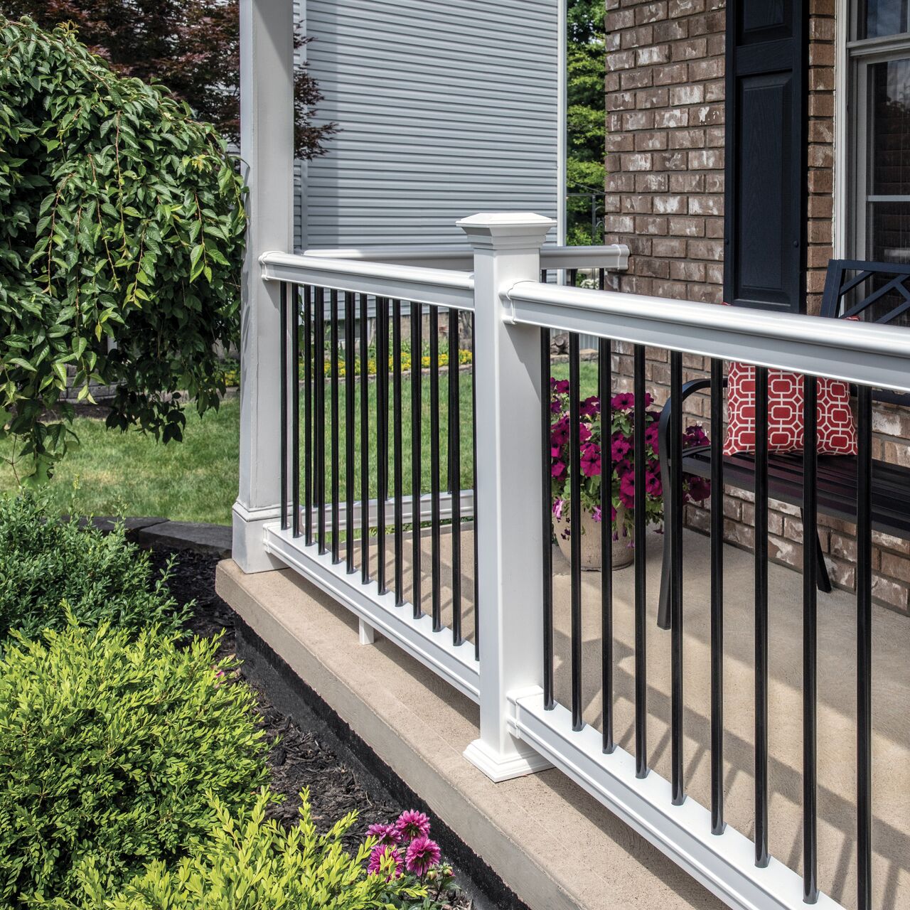 Bella Premier | Durable Composite Railing with Composicore®