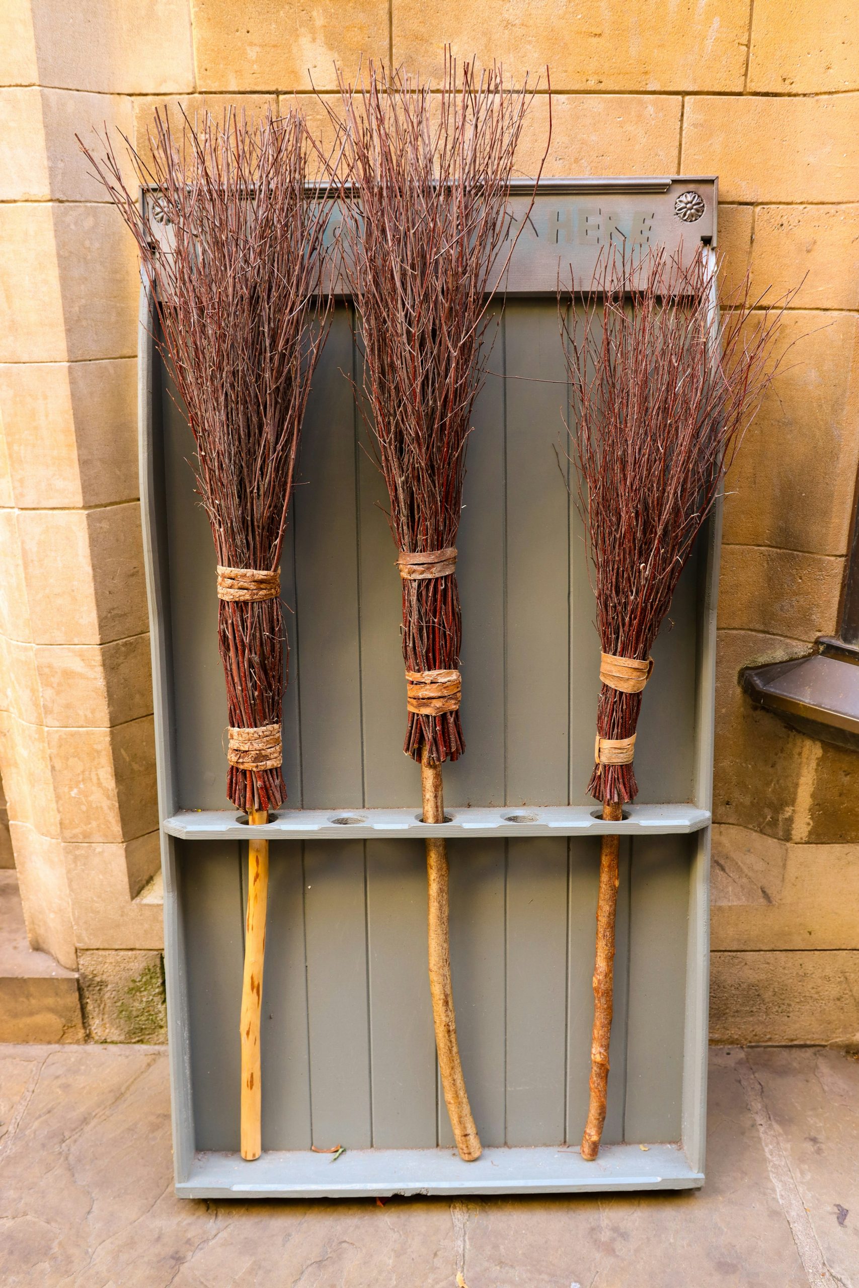 #cambridge #brooms #broom #street photography #metla #sigma 50mm DG f1.4 #canon EOS #canon EOS 250d #canon Rebel SL3