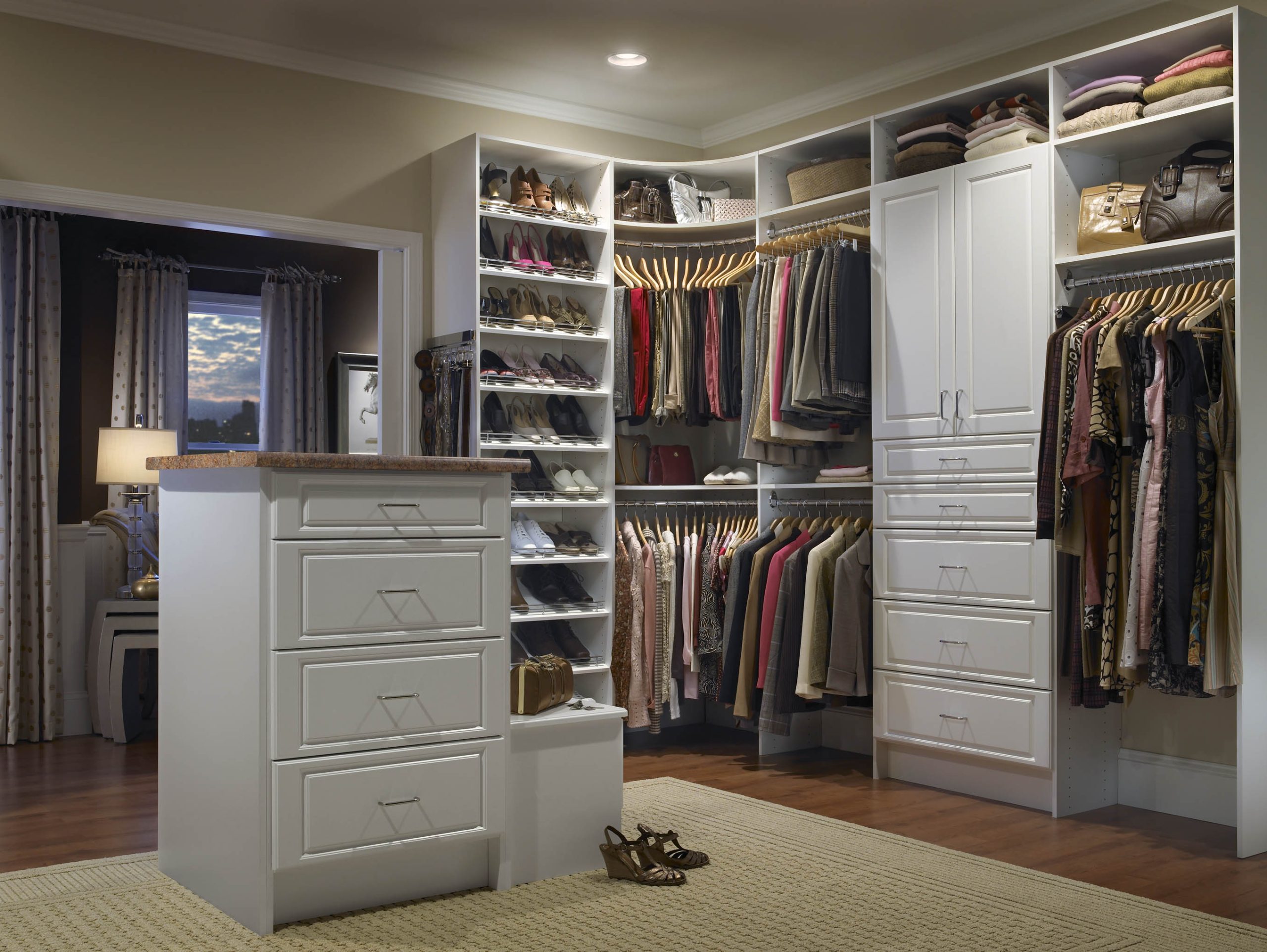 Creating a Custom Closet Space for Maximum Efficiency and Style - Closet & Beyond