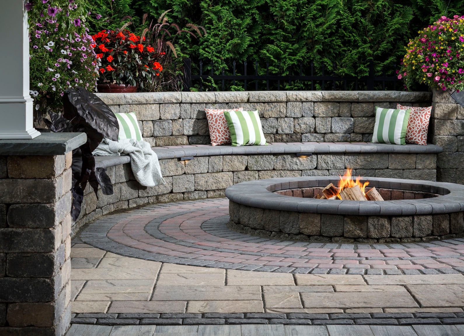 Explore Seat Wall Design and Ideas | Belgard