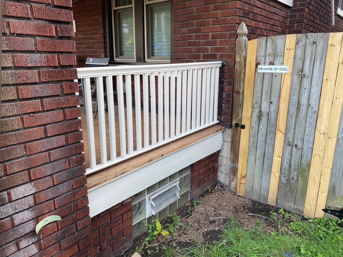 How to Build Your Own DIY Porch Railings: Step-by-Step Guide - HubPages