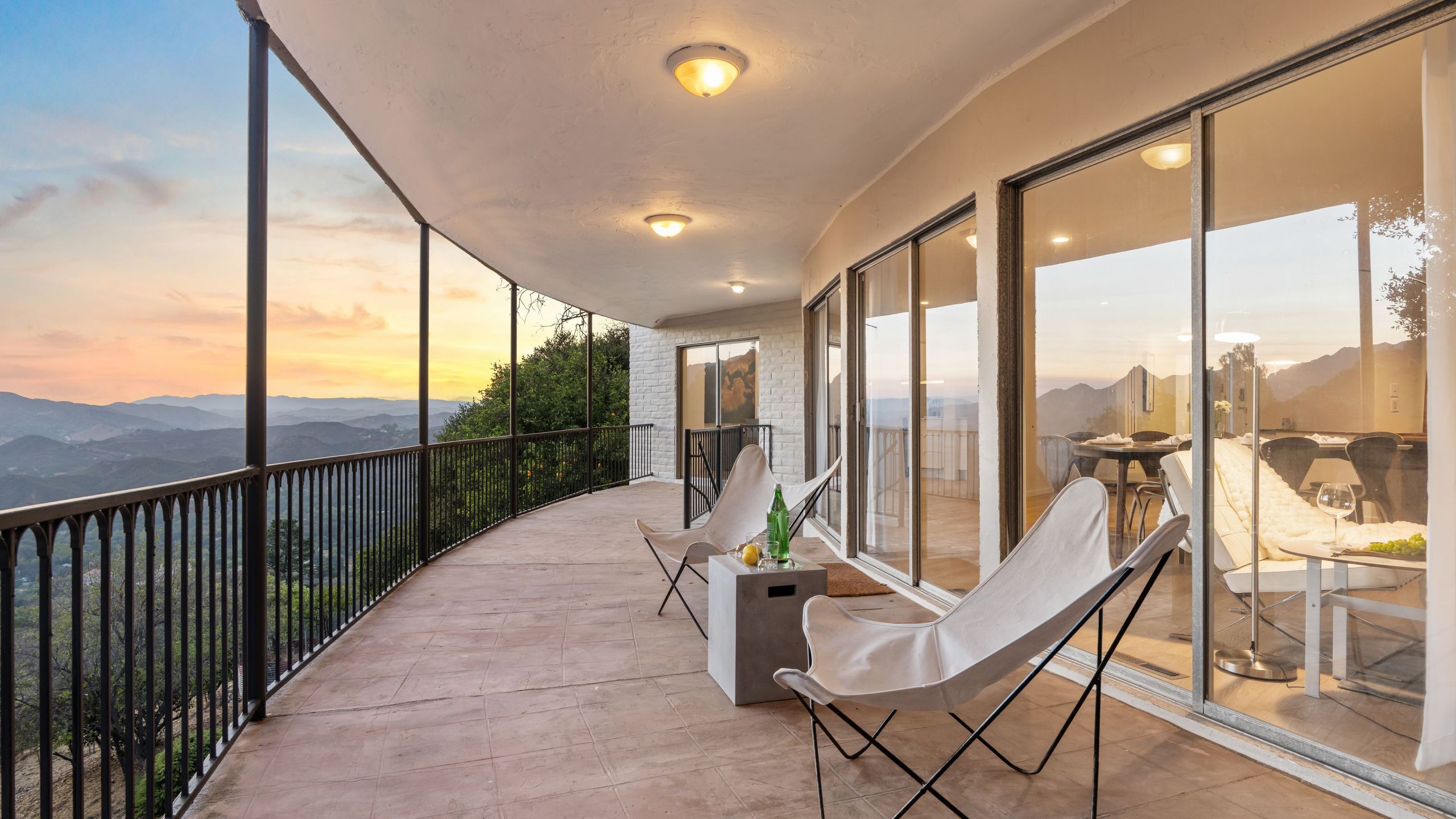 Malibu Den, Los Angeles County, California | Plum Guide