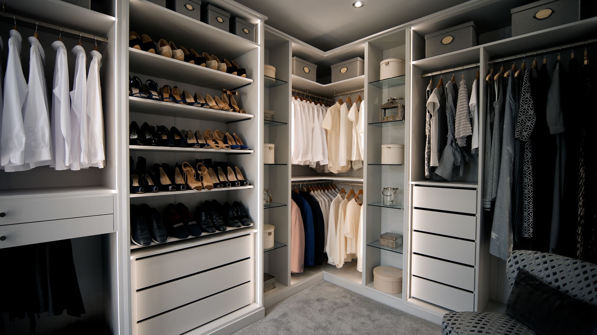 Maximising Space with Bespoke Corner Fitted Wardrobes: The Clever Solution for Organised Storage - Fitted Bedrooms | Fitted Wardrobes | Fitted Wardrobe Suppliers
