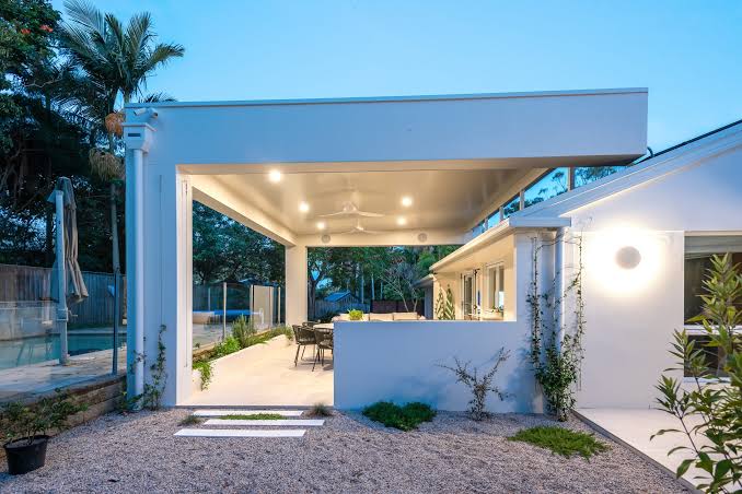 Modern Flyover Patio at Robina - Scally Projects | Patios Gold Coast, Carports and Decks