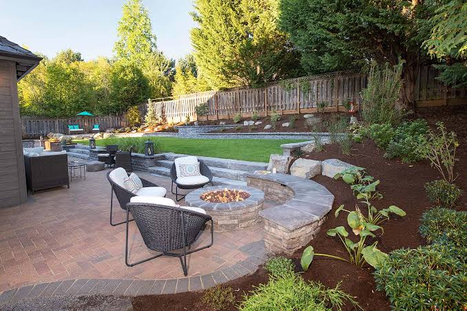 Patio Seating Wall - Premier Backyard Living