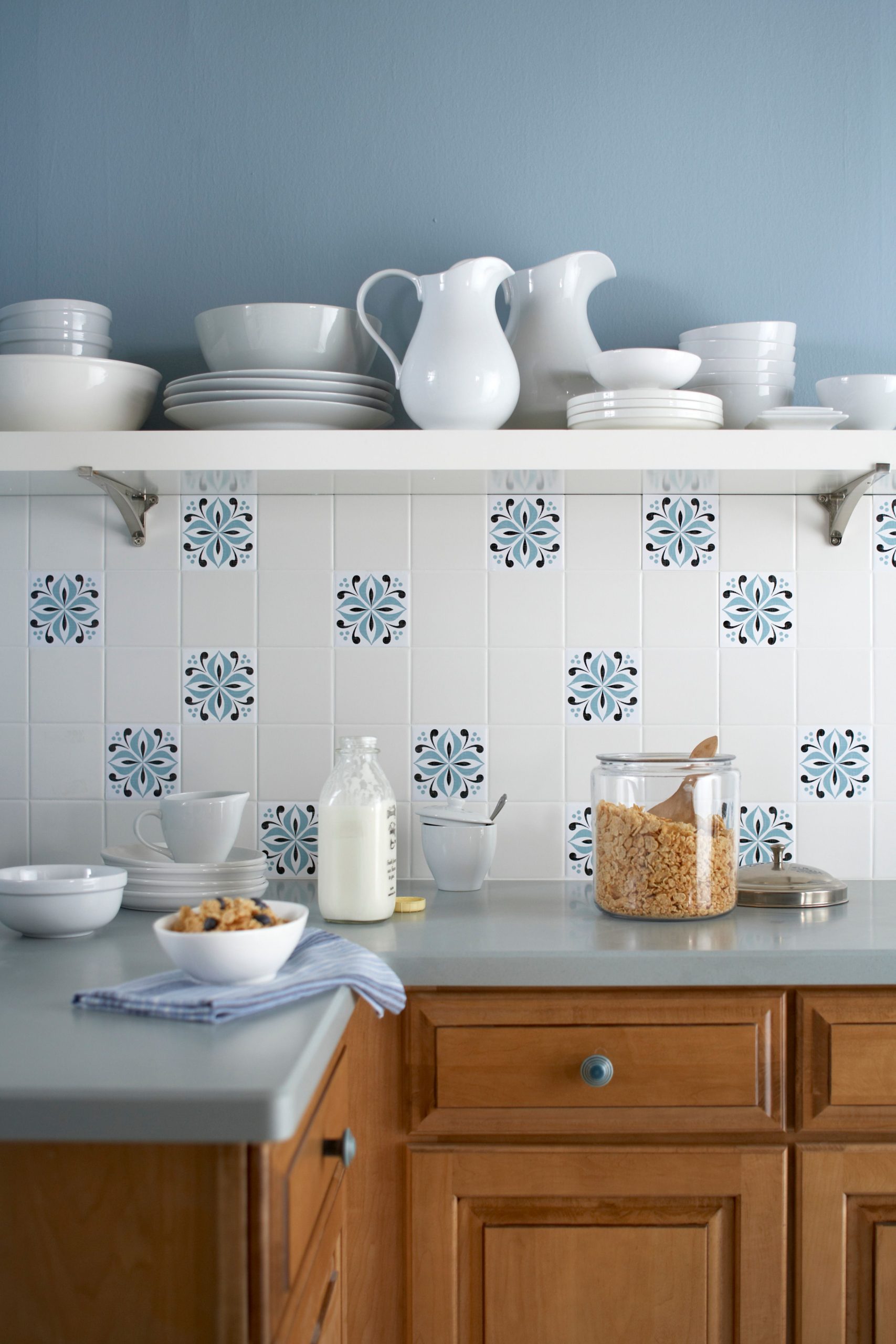 Peel-and-Stick Backsplash Tiles are a Renter-Friendly Option