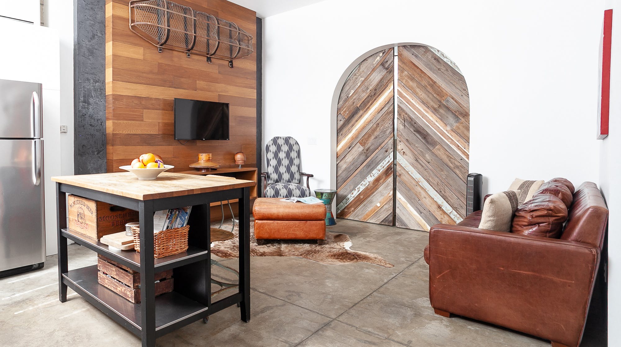 Plank Den, Los Angeles, California | Plum Guide