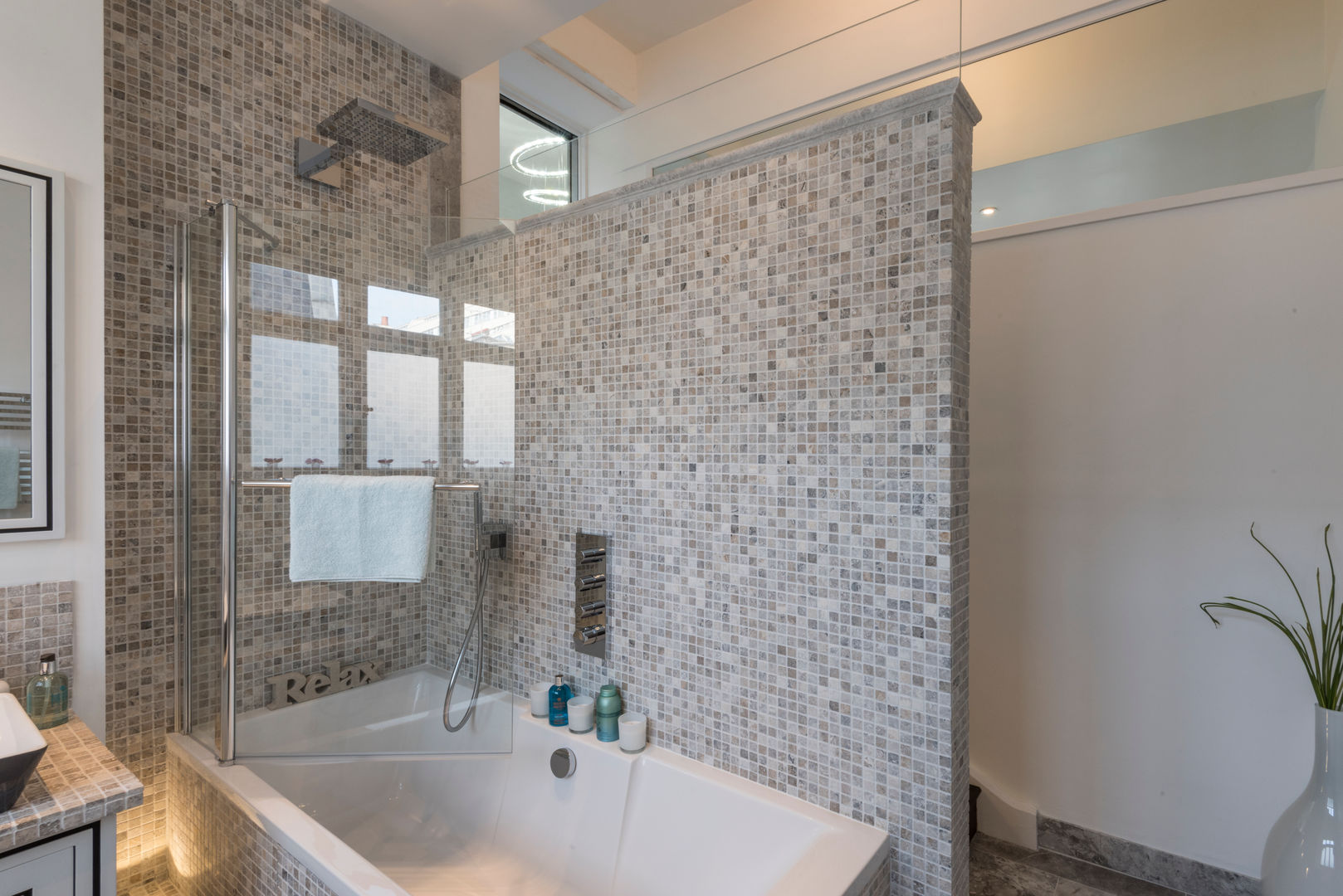 Reasons to consider a shower bath combo | homify