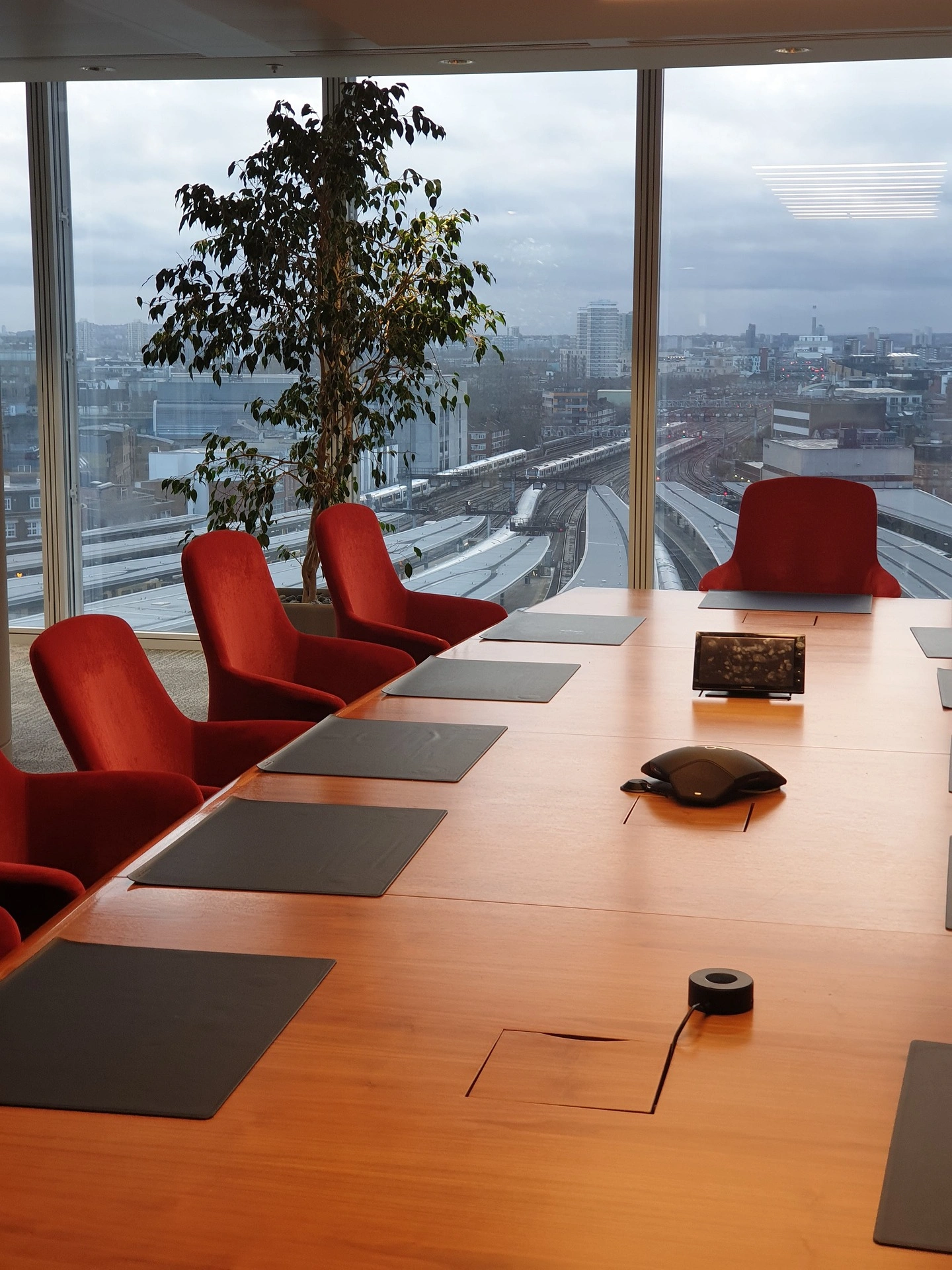 Top 5 Office Interior Design Ideas For 2025