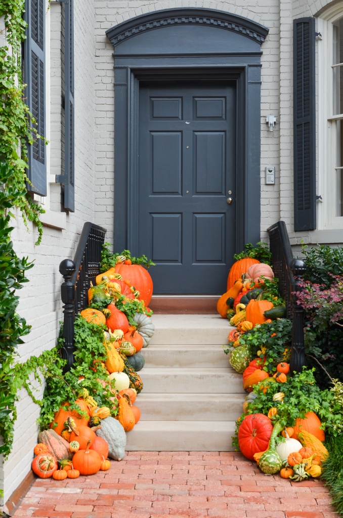 10 Beautiful Fall Porch Decorating Ideas for You - Town & Country Living